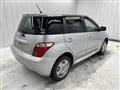2005 Toyota IST