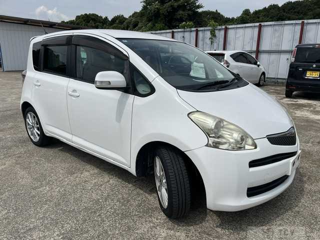 2010 Toyota Ractis