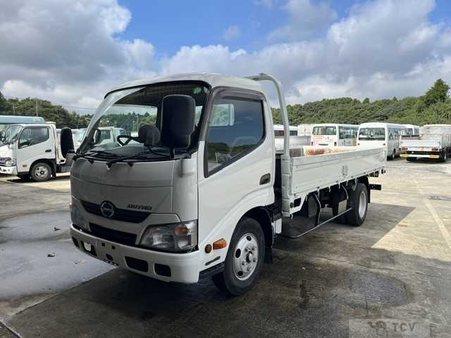 2013 Hino Dutro