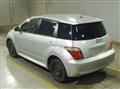2005 Toyota IST