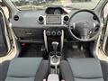2005 Toyota IST