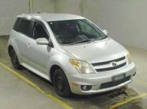2005 Toyota IST