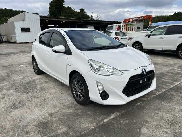 2016 Toyota AQUA