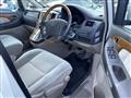 2005 Toyota Alphard
