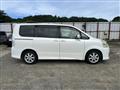 2008 Toyota Noah