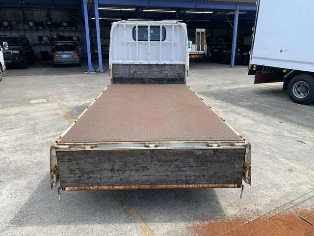 Used Mitsubishi Canter 1990 2T FLAT DECK TRUCK / 4D30 (152,000 km ...