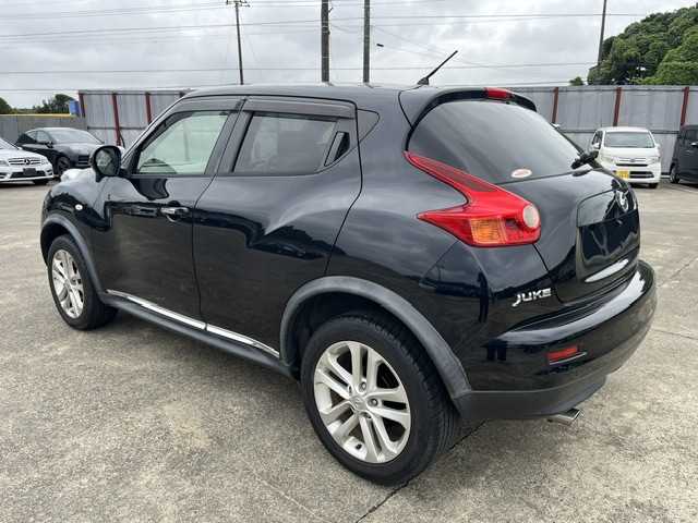 Nissan Juke 2013 photo 2