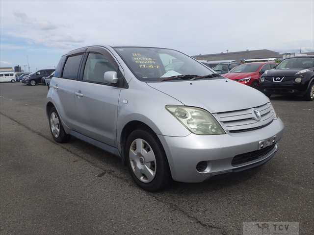 2003 Toyota IST