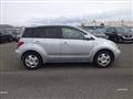 2003 Toyota IST