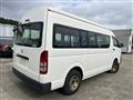 2007 Toyota Hiace Commuter