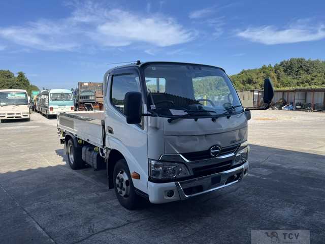 2017 Hino Dutro