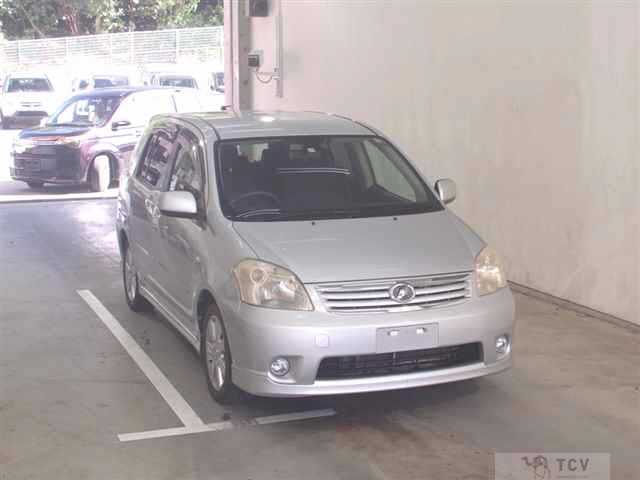 2013 Toyota Raum