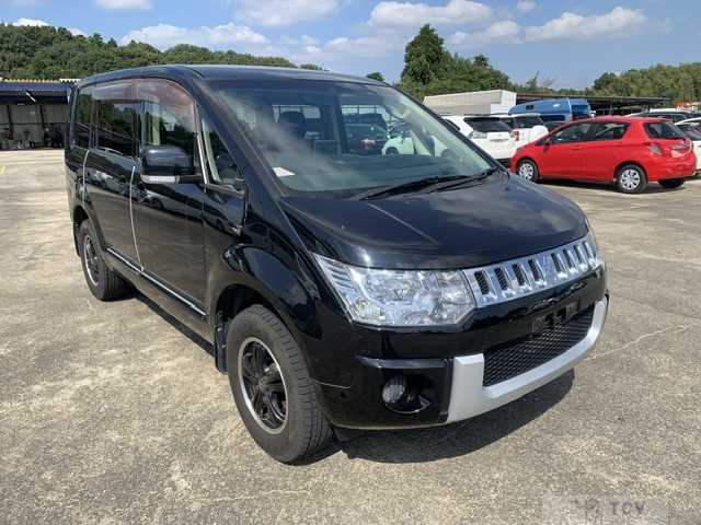 2007 Mitsubishi Delica D5