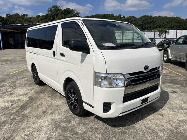 Toyota Hiace Van 2016 photo 3