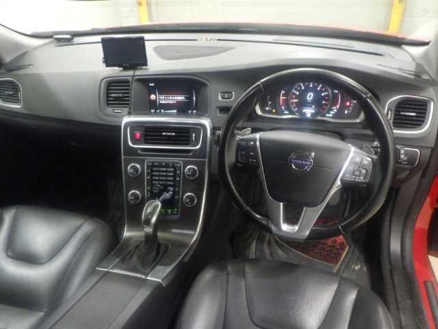 Volvo V60 2015 photo 5