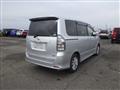 2010 Toyota Voxy
