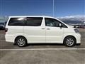 2005 Toyota Alphard
