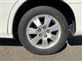 2005 Toyota Alphard