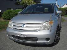 2004 Toyota IST