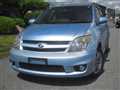 2005 Toyota IST