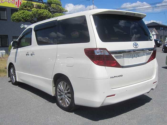 Toyota Alphard 2013 photo 5
