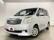 2010 Toyota Noah
