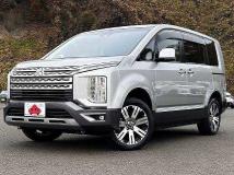 2020 Mitsubishi Delica D5