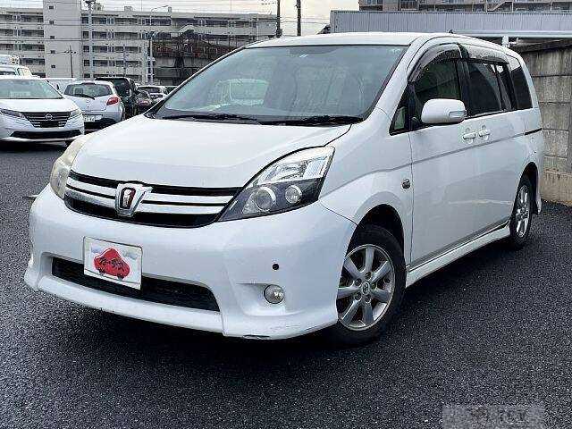 2013 Toyota Isis
