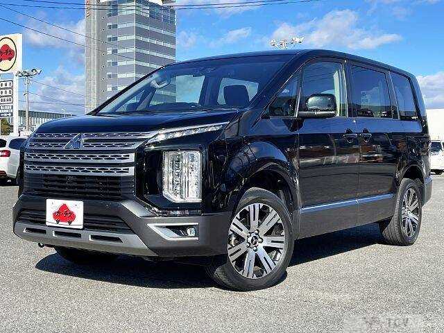 2019 Mitsubishi Delica D5