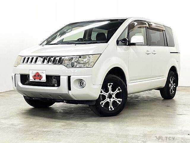 2013 Mitsubishi Delica D5