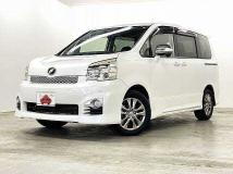 2013 Toyota Voxy