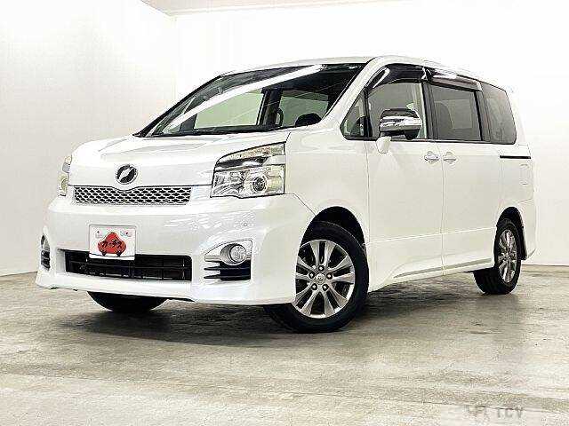 2013 Toyota Voxy