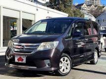 2011 Nissan Serena