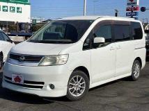 2005 Nissan Serena