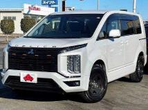 2022 Mitsubishi Delica D5
