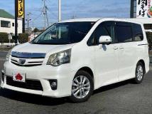 2012 Toyota Noah