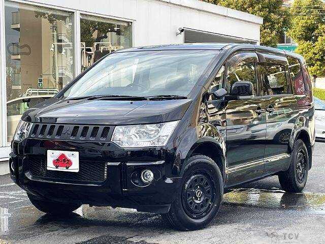 2017 Mitsubishi Delica D5
