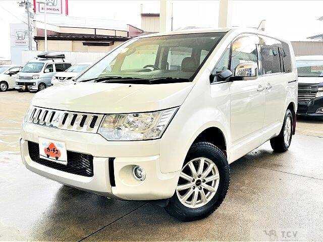 2017 Mitsubishi Delica D5