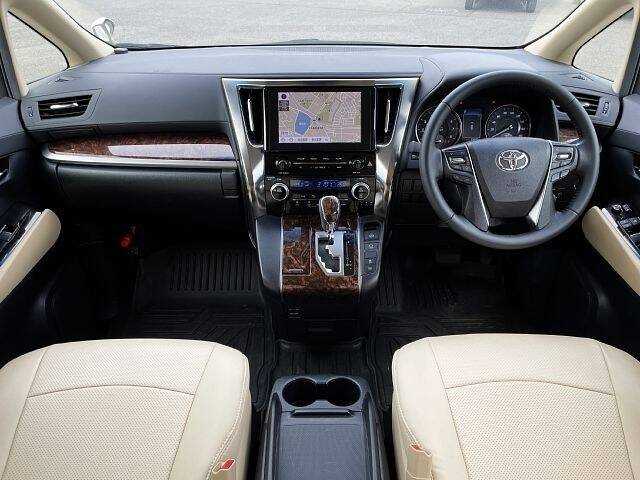 Toyota Alphard . 2021 — миниатюра 2