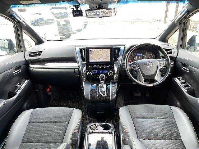 Toyota Alphard . 2021 — миниатюра 2