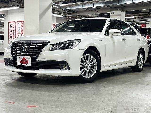 2014 Toyota Crown