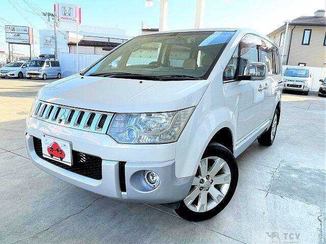 2012 Mitsubishi Delica D5