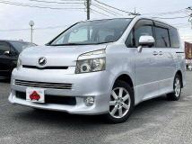 2007 Toyota Voxy