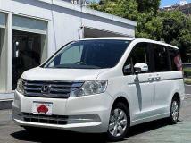 2013 Honda Step WGN
