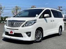 2013 Toyota Alphard