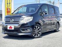 2013 Honda Step WGN