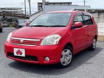 2003 Toyota Raum