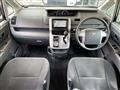 2007 Toyota Voxy