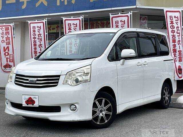 2013 Toyota Noah