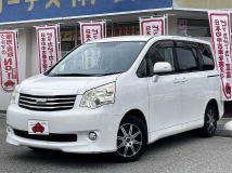 2013 Toyota Noah